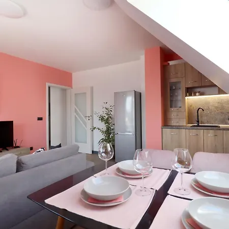 New Skyline 1bdrm Free Parking & Terrace *